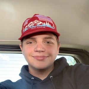 Meet your Posher, Sam